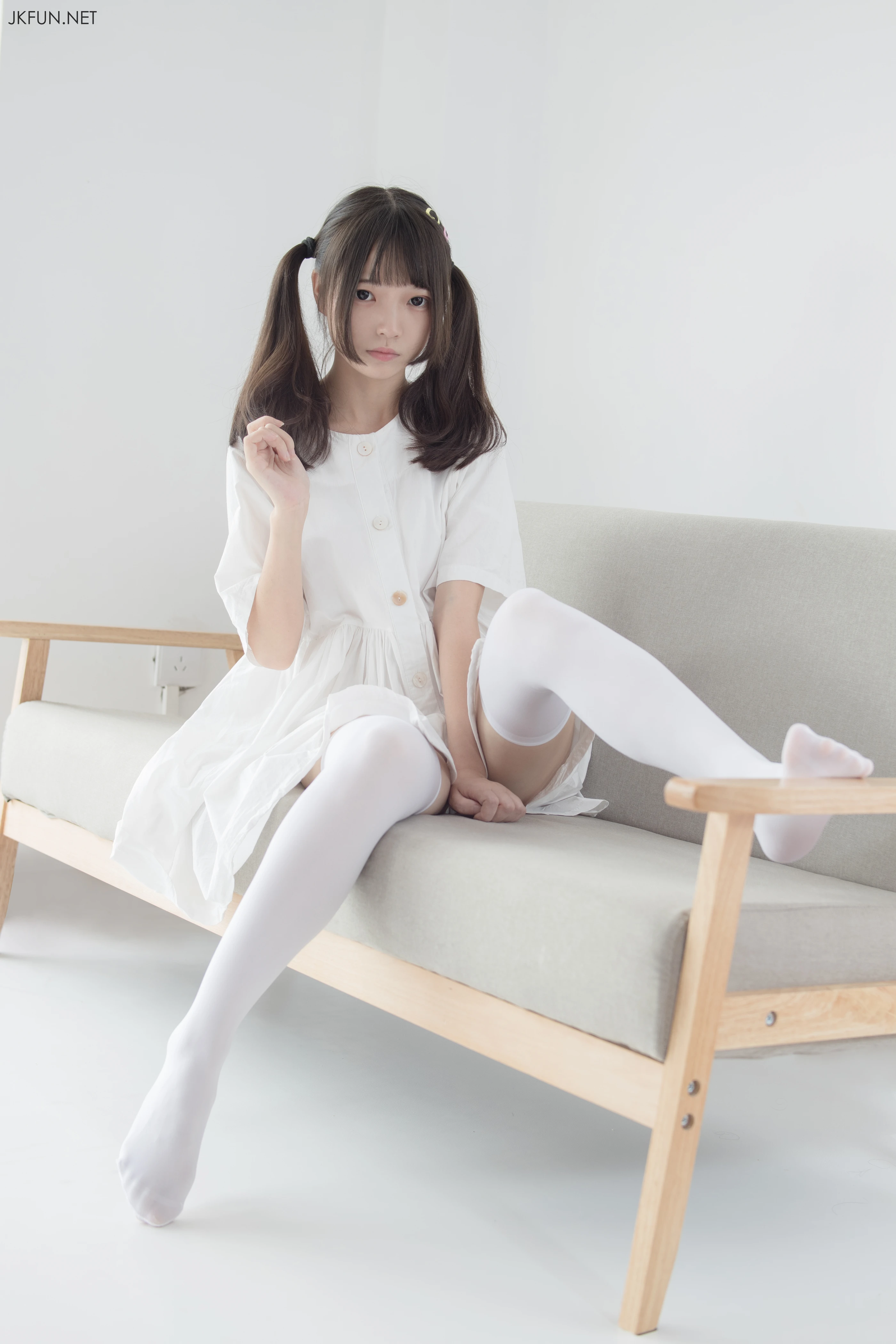 森萝财团 [JKFUN-014] 默陌 白衣飘飘的年代 [91P 1V]插图9